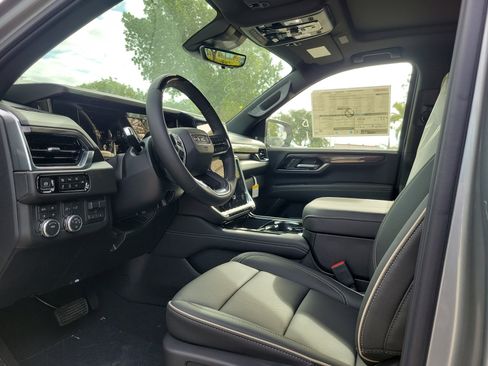 New 2026 GMC Yukon Elevation w/ Elevation Premium Package AWD/4WD image 8