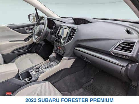 Used 2023 Subaru Forester Premium AWD/4WD image 22