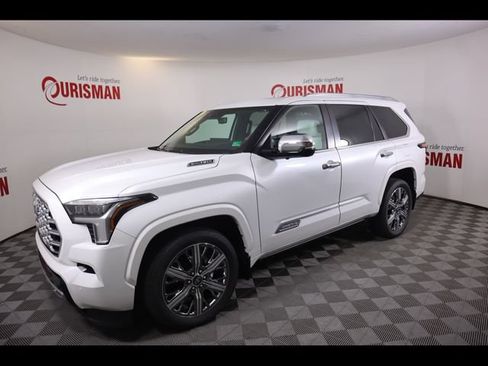 Used 2025 Toyota Sequoia Capstone AWD/4WD image 2