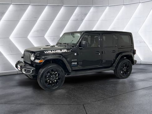 Used 2023 Jeep Wrangler Unlimited Sahara image 3
