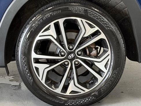 Used 2019 Hyundai Santa Fe Limited AWD/4WD image 6