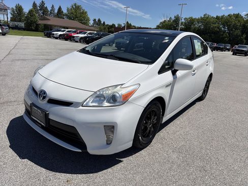Used 2013 Toyota Prius Four w/ Deluxe Solar Roof Pkg FWD image 7