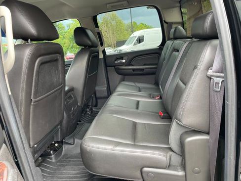 Used 2013 GMC Sierra 2500 Denali w/ Suspension Package, Off-Road AWD/4WD image 21