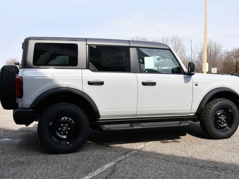 New 2026 Ford Bronco Big Bend w/ Black Diamond Package AWD/4WD image 7