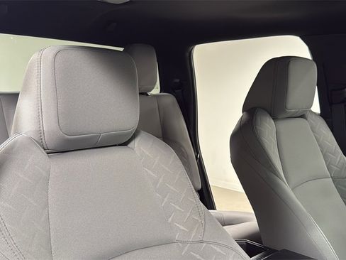 Certified 2025 Toyota Tacoma SR5 image 19