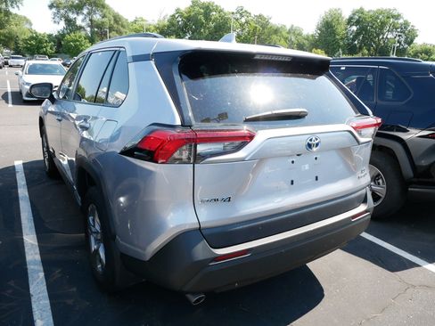 Certified 2024 Toyota RAV4 LE AWD/4WD image 8