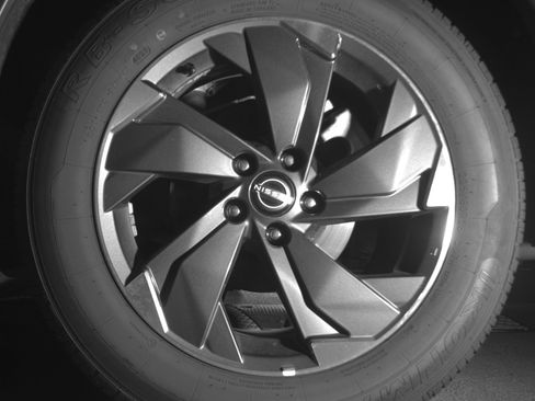 Used 2025 Nissan Rogue SV FWD image 14