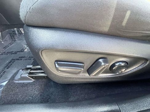 Used 2022 Toyota RAV4 XLE w/ Convenience Package image 23