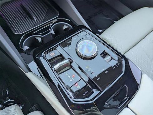 Certified 2024 BMW 530i w/ Convenience Package image 12