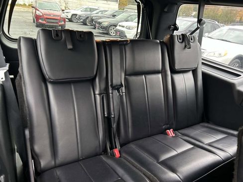 Used 2017 Ford Expedition EL XLT w/ Equipment Group 202A AWD/4WD image 19