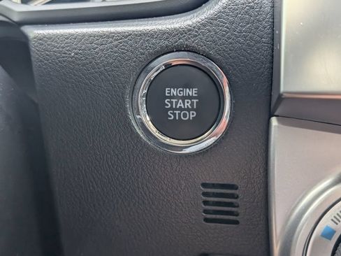 Used 2022 Toyota 4Runner Limited AWD/4WD image 13