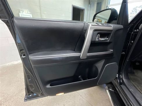Used 2015 Toyota 4Runner SR5 RWD image 10