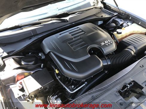 Used 2018 Chrysler 300 Touring w/ Sport Appearance Package RWD image 23