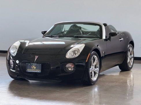 Used 2008 Pontiac Solstice GXP w/ Premium Package RWD image 3