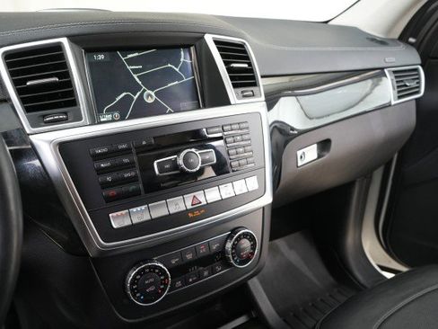 Used 2016 Mercedes-Benz GL 550 4MATIC image 50