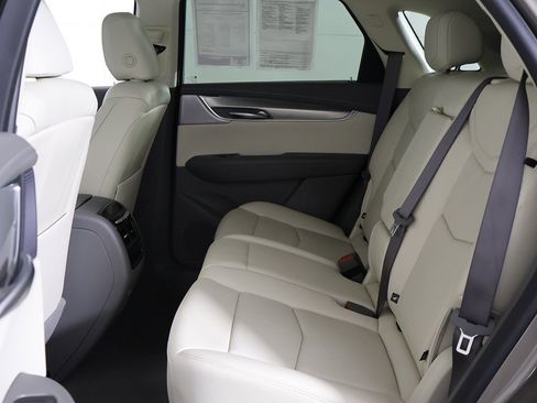 Used 2023 Cadillac XT5 Premium Luxury image 32