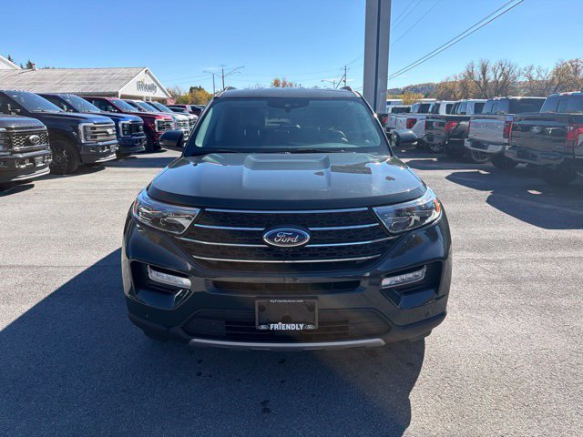Used 2024 Ford Explorer XLT w/ Equipment Group 202A AWD/4WD image 12