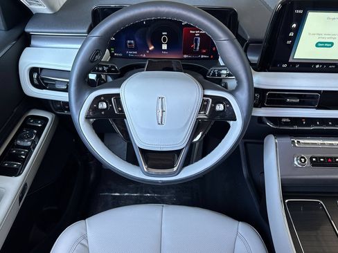 New 2026 Lincoln Aviator 2WD image 11