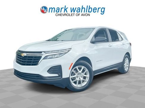 Certified 2024 Chevrolet Equinox LS w/ LS Convenience Package FWD image 1