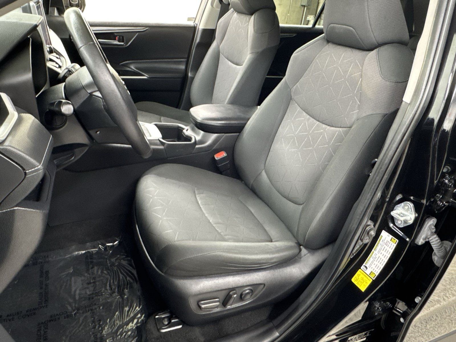 Used 2023 Toyota RAV4 XLE w/ Convenience Package AWD/4WD image 14