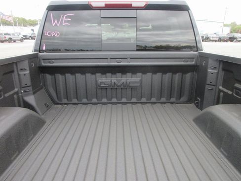 New 2026 GMC Sierra 1500 AT4 w/ AT4 Premium Package image 7