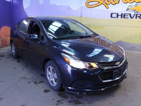 Used 2016 Chevrolet Cruze LS image 4