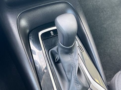 Certified 2025 Toyota Corolla LE image 22