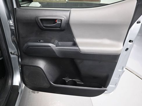 Certified 2022 Toyota Tacoma SR image 28