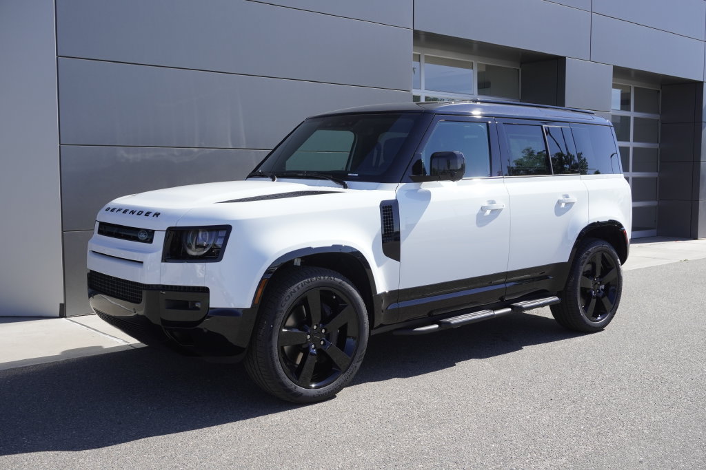 New 2026 Land Rover Defender 110 X-Dynamic SE AWD/4WD image 3