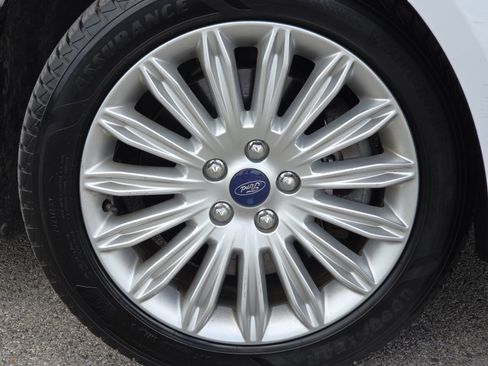 Used 2013 Ford Fusion Energi SE FWD image 9
