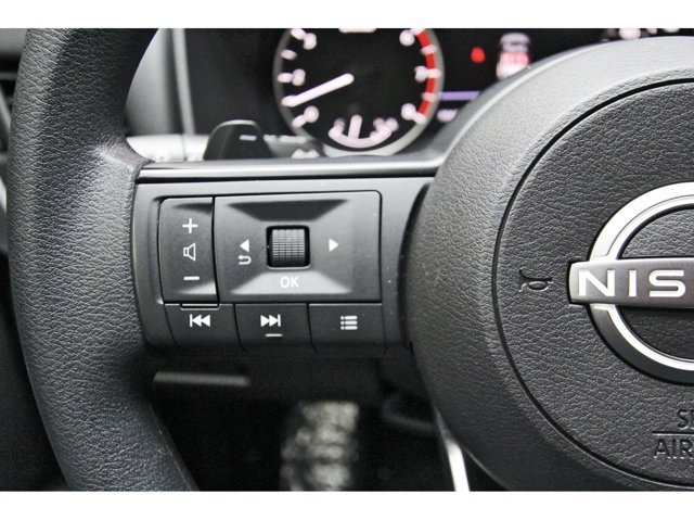 Used 2024 Nissan Rogue S AWD/4WD image 20