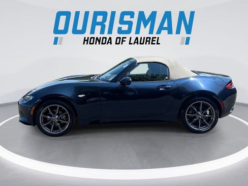 Used 2021 MAZDA MX-5 Miata Grand Touring RWD image 5