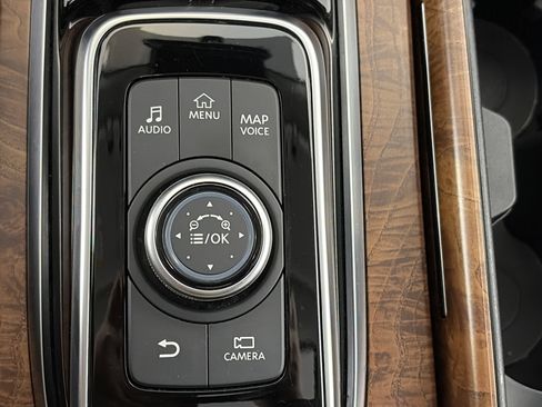 Certified 2024 Nissan Armada SL w/ Captain's Chairs Package AWD/4WD image 31