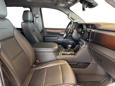 Used 2023 GMC Sierra 1500 Denali w/ Denali Reserve Package AWD/4WD image 17