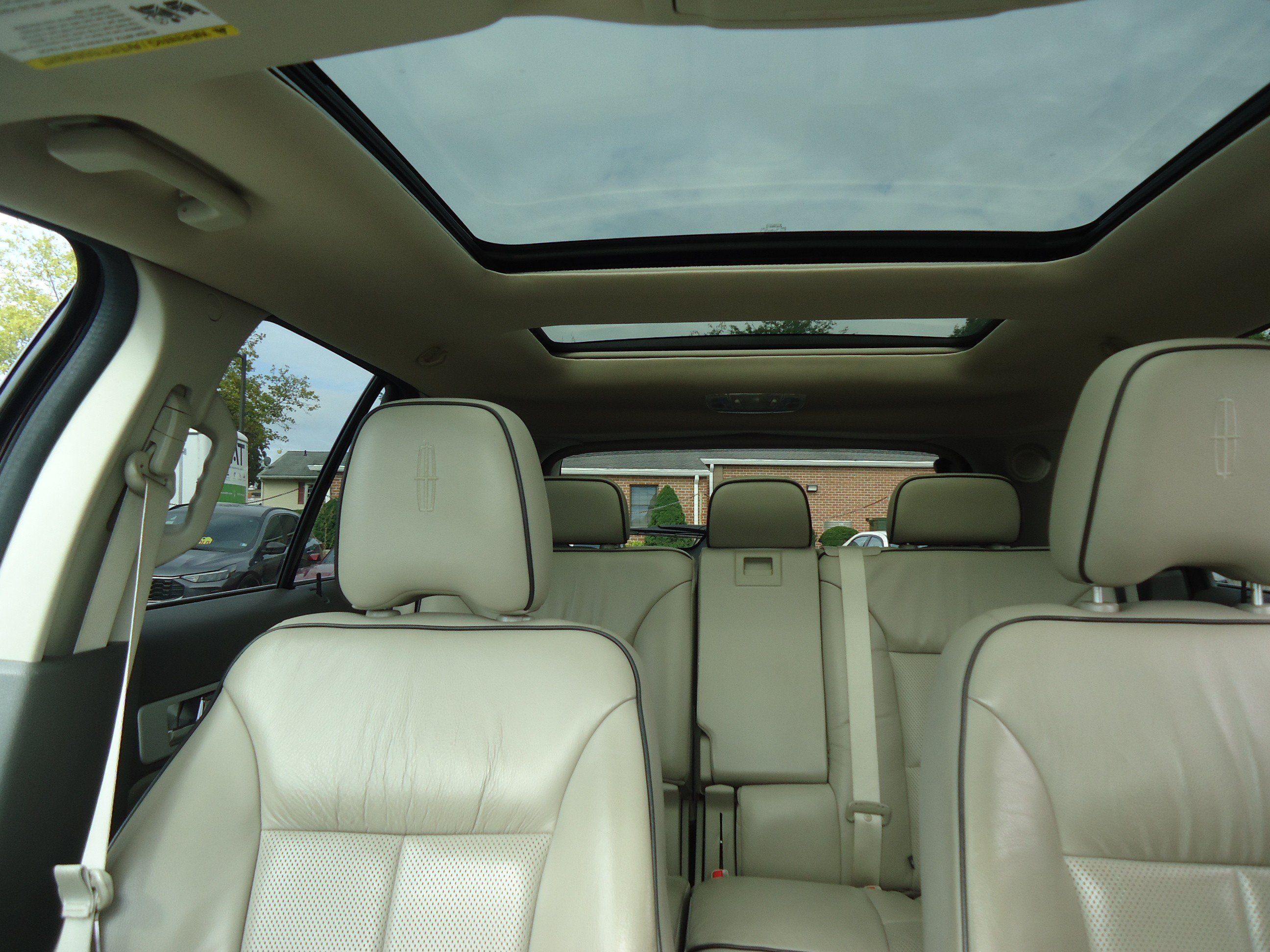 Used 2009 Lincoln MKX AWD image 27