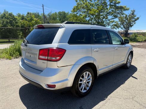 Used 2013 Dodge Journey SXT FWD image 4