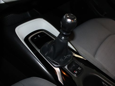 Used 2020 Toyota Corolla SE FWD image 19