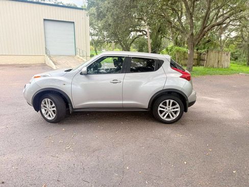 Used 2012 Nissan Juke S image 9