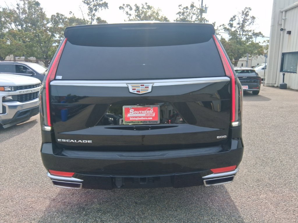 Used 2023 Cadillac Escalade ESV Premium Luxury AWD/4WD image 6