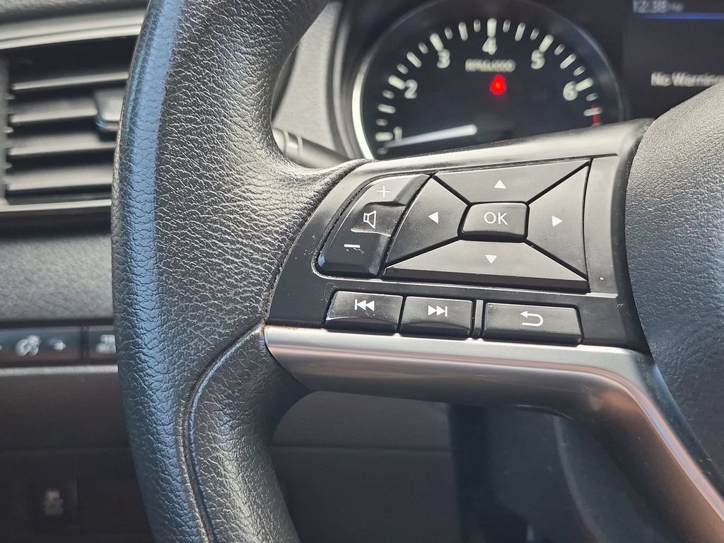 Used 2019 Nissan Rogue Sport S FWD image 20