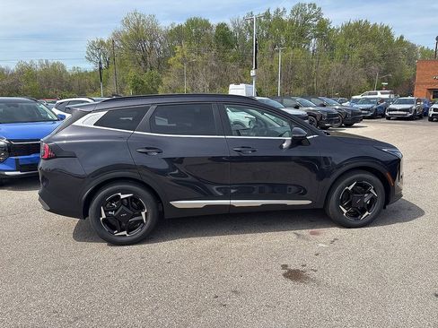 New 2026 Kia Sportage EX FWD image 2