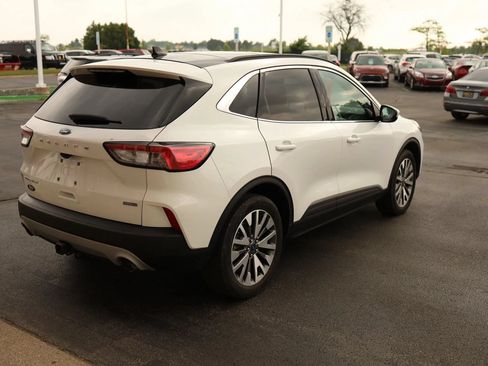Used 2022 Ford Escape Titanium w/ Class II Trailer Tow Package AWD/4WD image 5