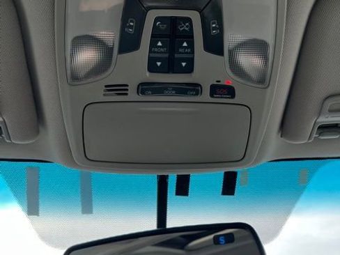 Used 2017 Toyota Sienna Limited image 54