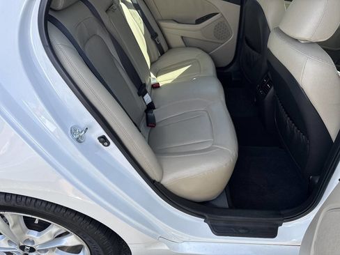Used 2011 Kia Optima EX image 16