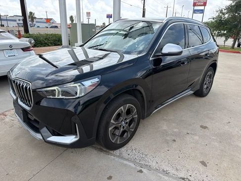 Used 2023 BMW X1 xDrive28i w/ Convenience Package AWD/4WD image 2