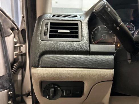 Used 2008 Ford Fusion SE FWD image 36