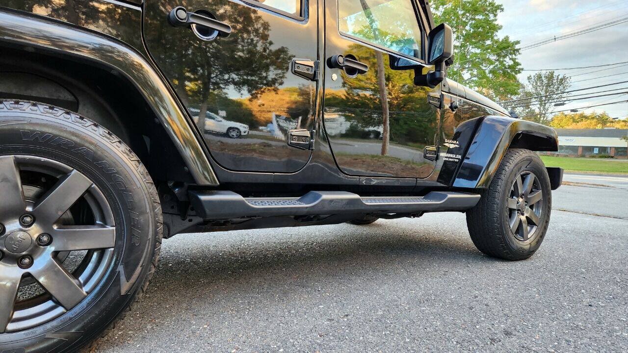Used 2015 Jeep Wrangler Unlimited Sahara AWD/4WD image 19