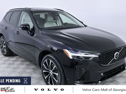 Certified 2023 Volvo XC60 B5 Plus w/ Climate Package image 28