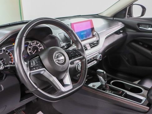 Used 2024 Nissan Altima 2.5 SR FWD image 22