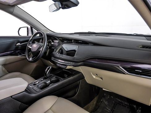 Used 2023 Cadillac XT4 Luxury image 12